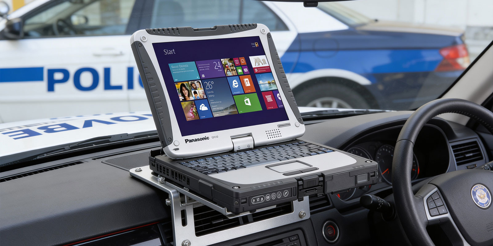 laptop in vehicle