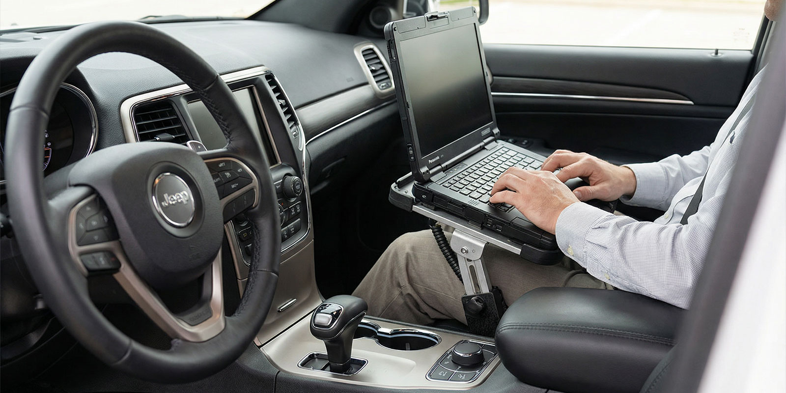 laptop in car